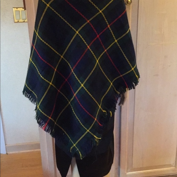 JH Collectibles Pure Wool Plaid Shawl - Picture 3 of 6